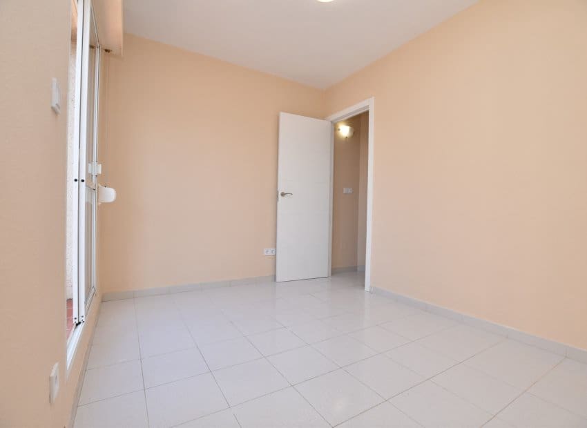 3 sovrum Hus till salu i Torrevieja med pool - 149 000 € (Ref: 9503502)