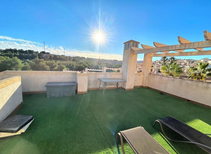 4 bedroom Townhouse for sale in Villamartin with pool - € 249,900 (Ref: 9503506)