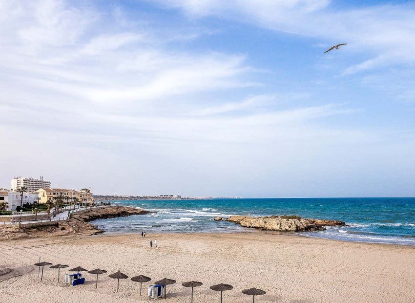 3 bedroom Villa for sale in La Zenia with pool - € 890,000 (Ref: 9503509)