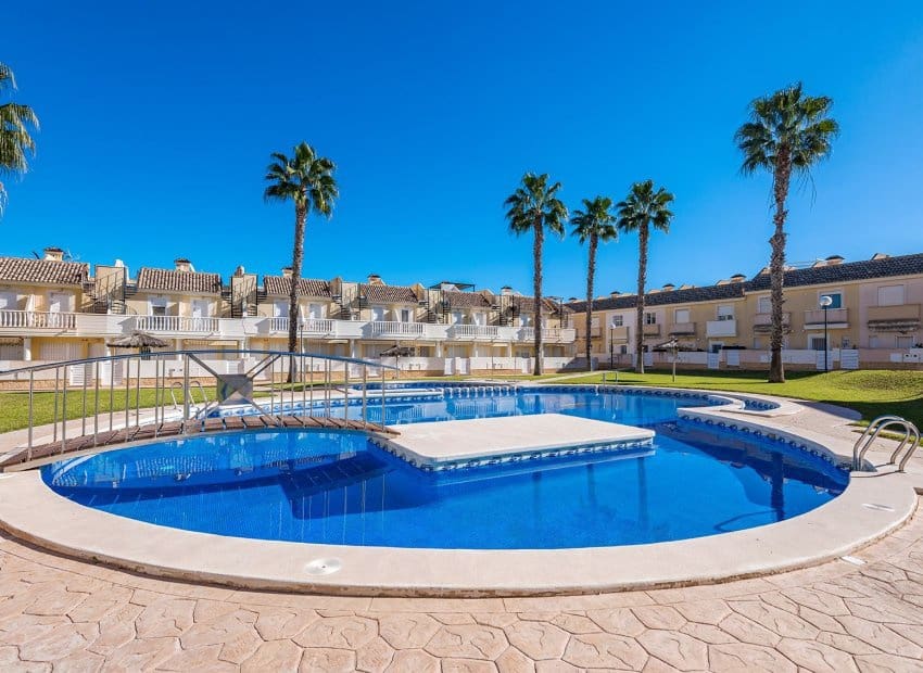 2 bedroom Apartment for sale in Orihuela Costa with pool - € 185,000 (Ref: 9510271)