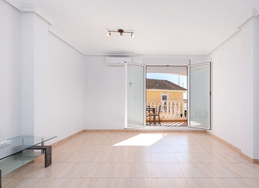 2 bedroom Apartment for sale in Orihuela Costa with pool - € 185,000 (Ref: 9510271)