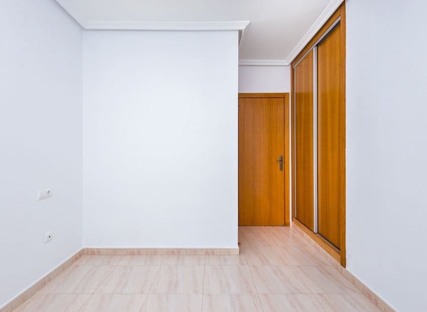 2 bedroom Apartment for sale in Orihuela Costa with pool - € 185,000 (Ref: 9510271)