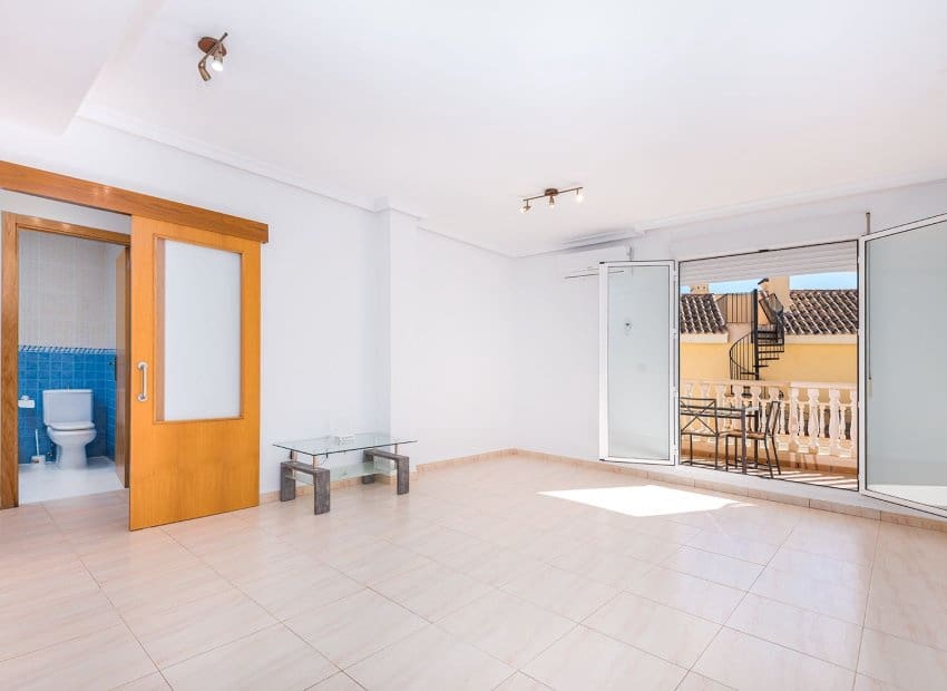 2 bedroom Apartment for sale in Orihuela Costa with pool - € 185,000 (Ref: 9510271)