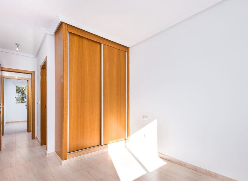 2 bedroom Apartment for sale in Orihuela Costa with pool - € 185,000 (Ref: 9510271)