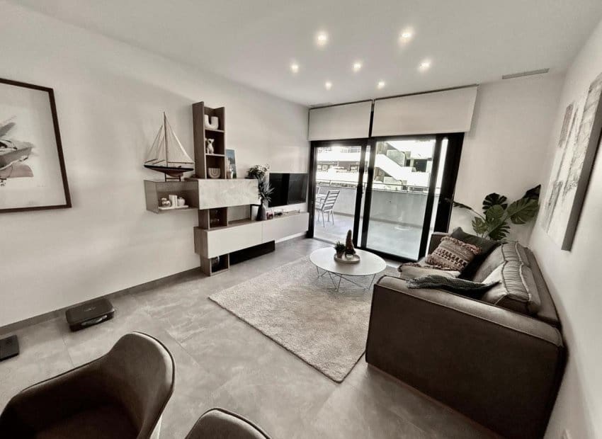 Apartamento de 2 habitaciones en Orihuela Costa en venta con piscina - 420.000 € (Ref: 9510273)