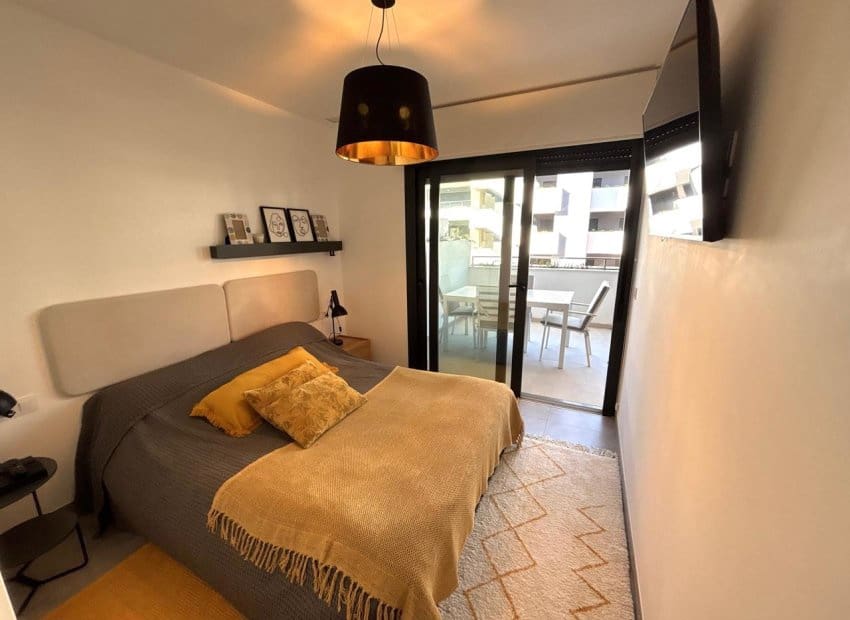 Apartamento de 2 habitaciones en Orihuela Costa en venta con piscina - 420.000 € (Ref: 9510273)