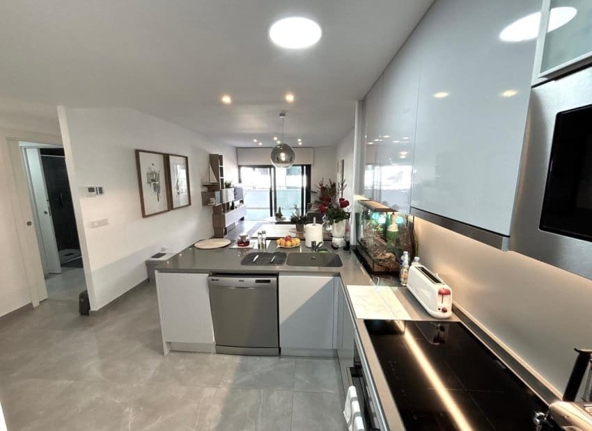 Apartamento de 2 habitaciones en Orihuela Costa en venta con piscina - 420.000 € (Ref: 9510273)