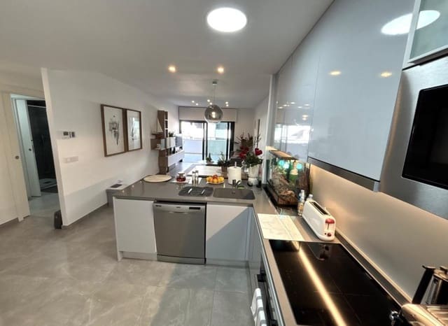 Apartamento de 2 habitaciones en Playa Flamenca, Orihuela en venta con piscina - 420.000 € (Ref: 9510273)