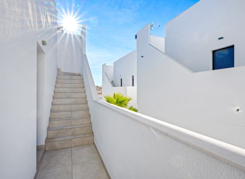 Chalet de 3 habitaciones en San Miguel de Salinas en venta con piscina - 519.500 € (Ref: 9510277)