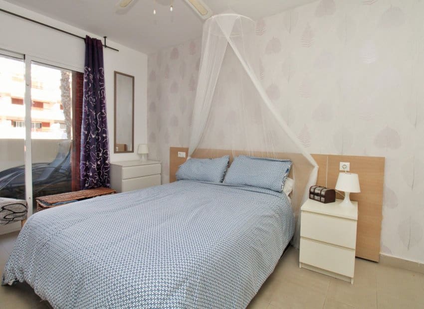 2 Zimmer Apartment zu verkaufen in Playa Flamenca mit Pool - 179.950 € (Ref: 9510278)