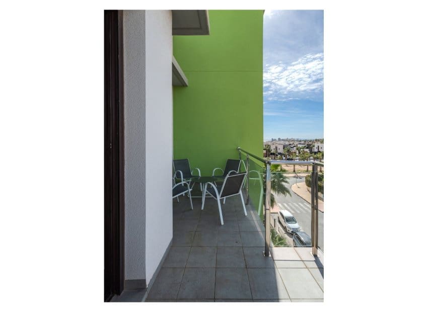 3 makuuhuone Kattohuoneisto myytävänä paikassa Orihuela Costa mukana uima-altaan - 346 000 € (Ref: 9516565)