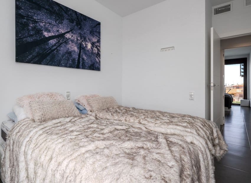 3 makuuhuone Kattohuoneisto myytävänä paikassa Orihuela Costa mukana uima-altaan - 346 000 € (Ref: 9516565)