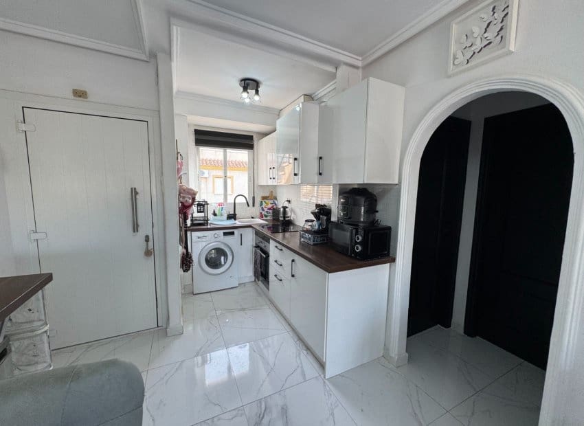 2 Zimmer Apartment zu verkaufen in Filipinas mit Pool - 167.500 € (Ref: 9516566)