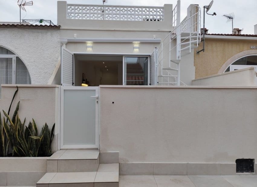 2 soverom Hus til salgs i La Siesta - € 149 000 (Ref: 9521843)