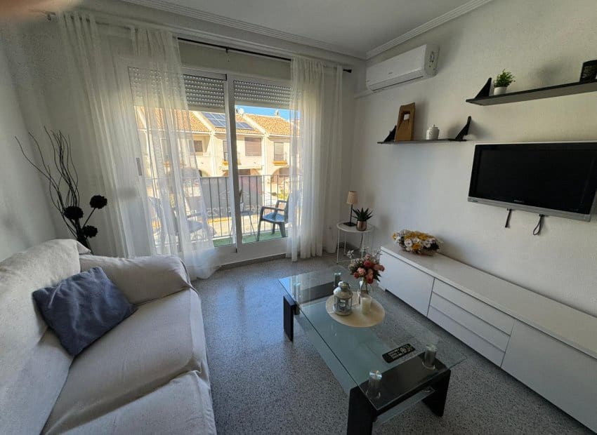Apartamento de 3 habitaciones en San Miguel de Salinas en venta - 145.000 € (Ref: 9521844)