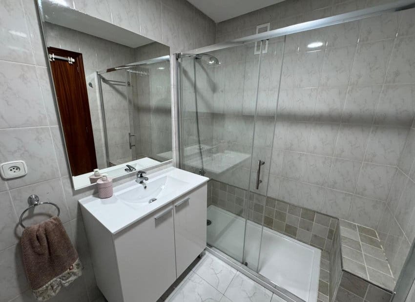 Apartamento de 3 habitaciones en San Miguel de Salinas en venta - 145.000 € (Ref: 9521844)