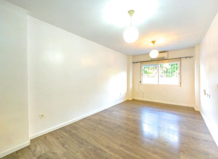 3 sypialnia Apartament na sprzedaż w Torrevieja - 149 900 € (Ref: 9521867)