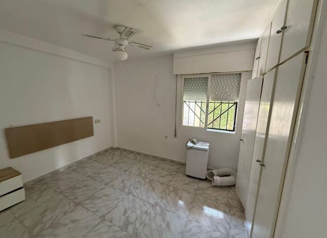 Apartamento de 2 habitaciones en Parque Acuático - Sector 25, Torrevieja en venta - 138.000 € (Ref: 9521873)