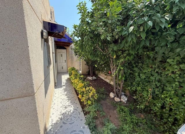 Apartamento de 2 habitaciones en Parque Acuático - Sector 25, Torrevieja en venta - 138.000 € (Ref: 9521873)