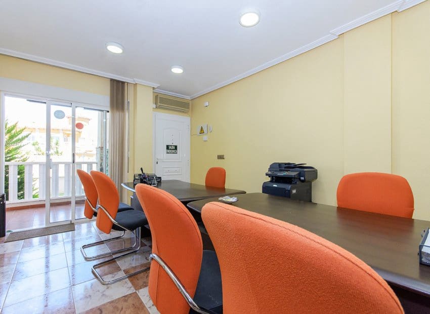 2 soverom Leilighet til salgs i Villamartin med svømmebasseng - € 135 000 (Ref: 9521875)