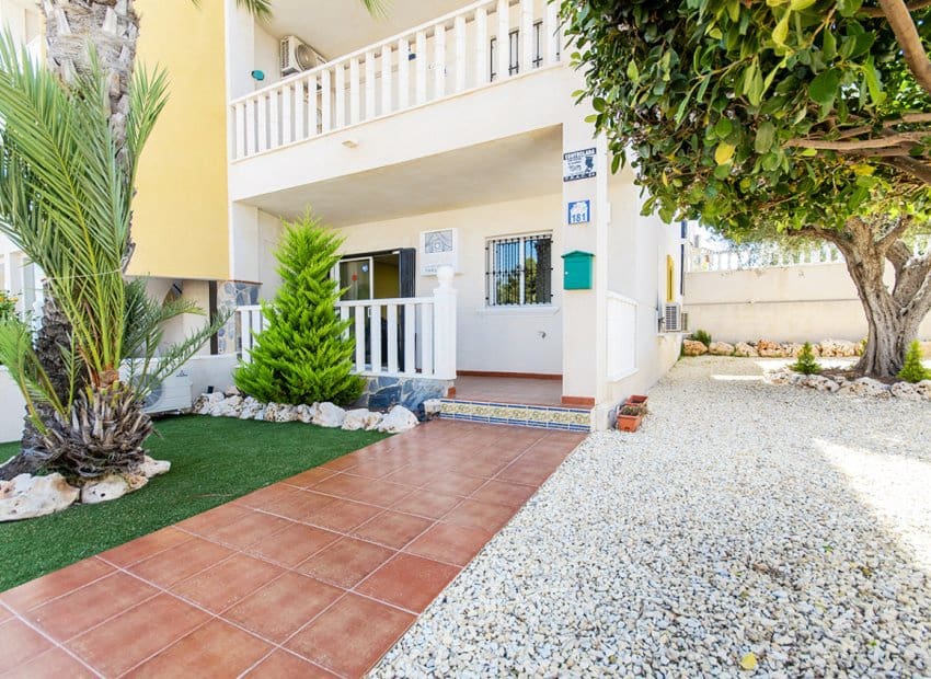 2 soverom Leilighet til salgs i Villamartin med svømmebasseng - € 135 000 (Ref: 9521875)