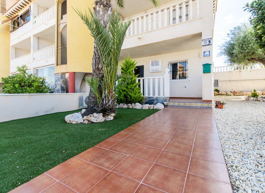 2 soverom Leilighet til salgs i Villamartin med svømmebasseng - € 135 000 (Ref: 9521875)