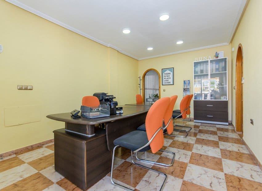 2 soverom Leilighet til salgs i Villamartin med svømmebasseng - € 135 000 (Ref: 9521875)