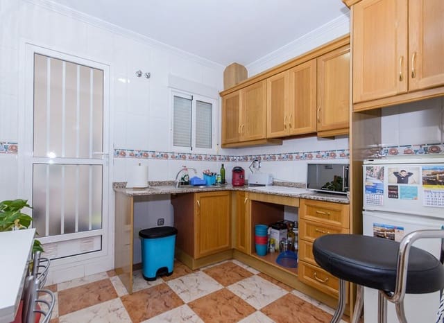 2 soverom Leilighet til salgs i Villamartin, Orihuela med svømmebasseng - € 135 000 (Ref: 9521875)