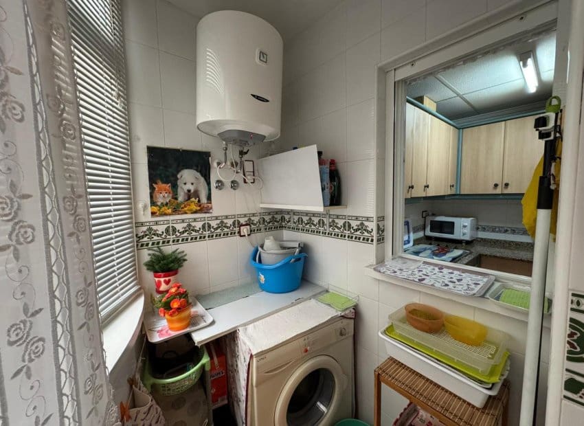 2 bedroom Apartment for sale in Torrevieja - € 132,500 (Ref: 9521876)