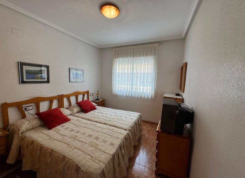 2 bedroom Apartment for sale in Torrevieja - € 132,500 (Ref: 9521876)