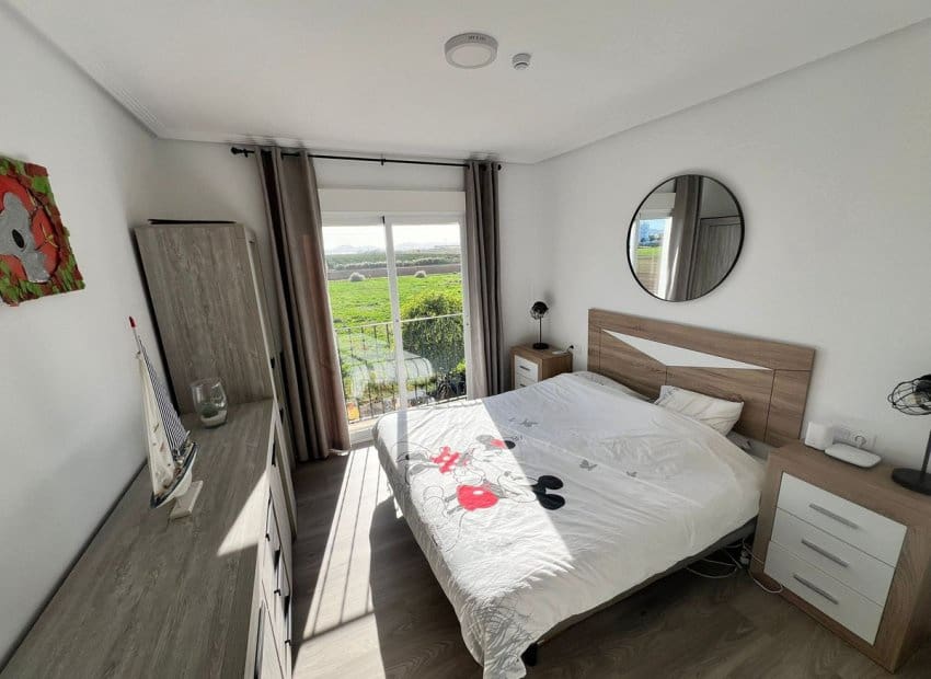 3 makuuhuone Omakotitalo myytävänä paikassa Los Alcazares mukana uima-altaan - 129 950 € (Ref: 9521877)