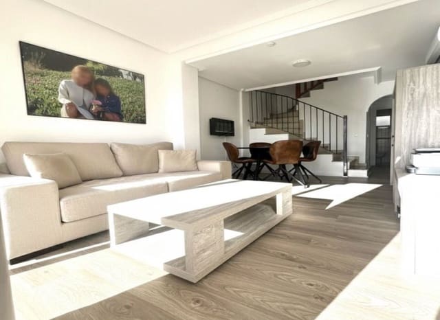 3 makuuhuone Omakotitalo myytävänä paikassa Los Alcázares mukana uima-altaan - 129 950 € (Ref: 9521877)