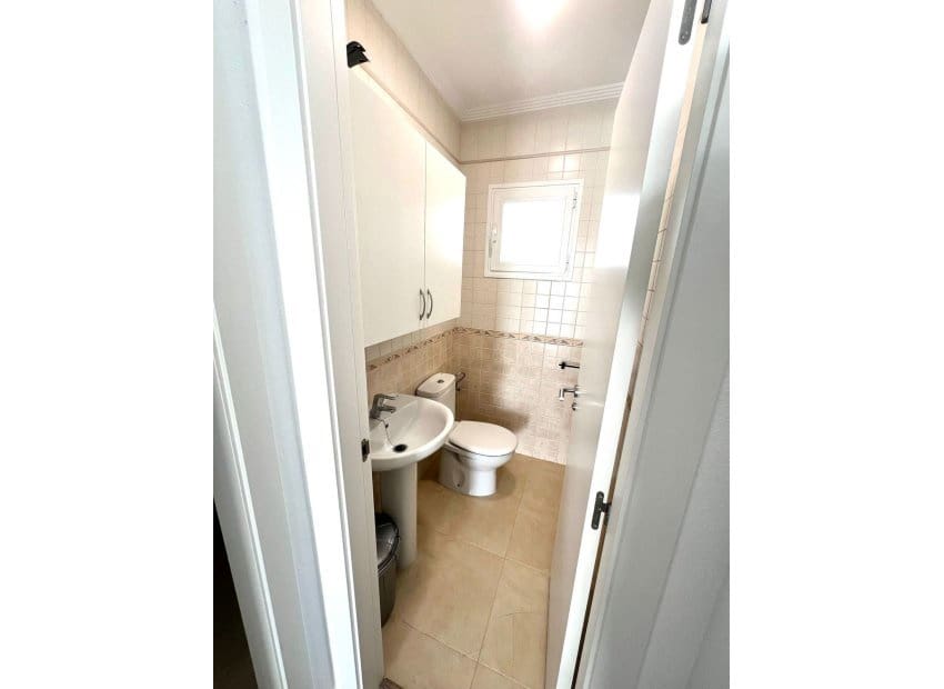 3 makuuhuone Omakotitalo myytävänä paikassa Los Alcazares mukana uima-altaan - 129 950 € (Ref: 9521877)