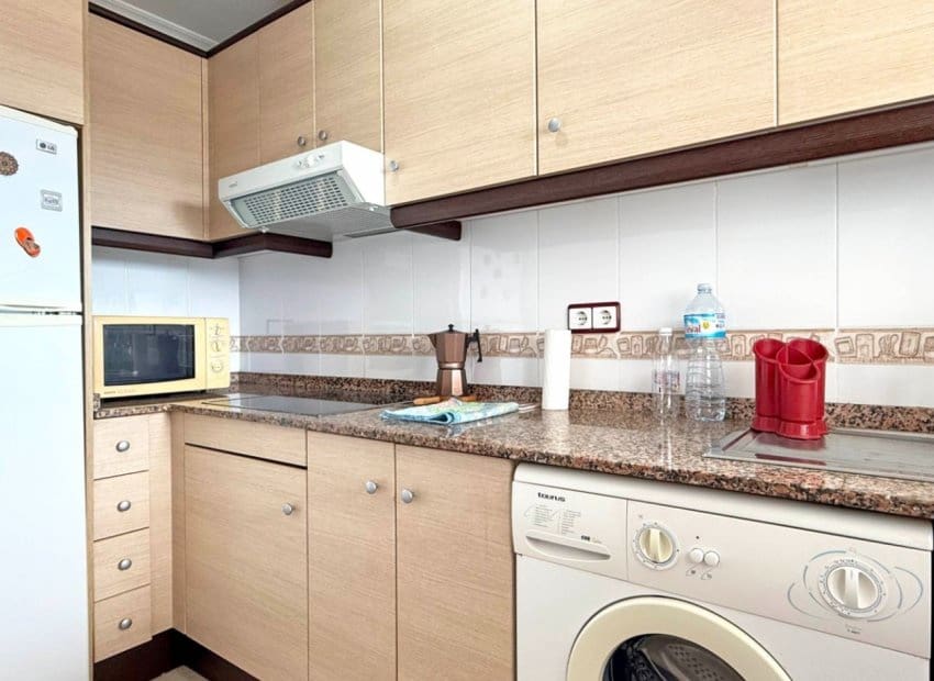 2 slaapkamer Appartement te koop in Torrevieja met zwembad - € 129.950 (Ref: 9521878)