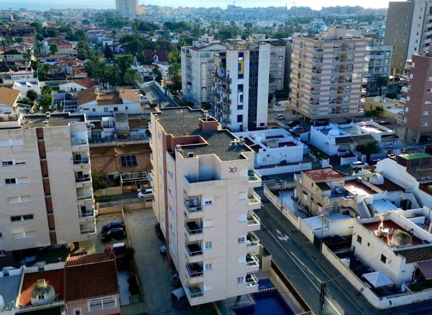 2 slaapkamer Appartement te koop in Torrevieja met zwembad - € 129.950 (Ref: 9521878)