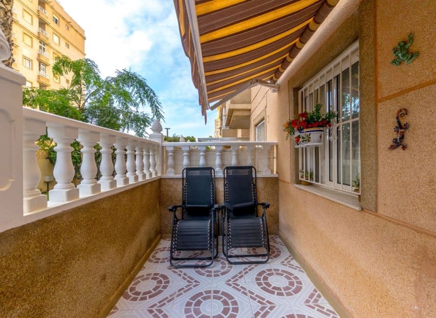 2 soveværelse Lejlighed til salg i Torrevieja med swimmingpool - € 129.900 (Ref: 9521879)