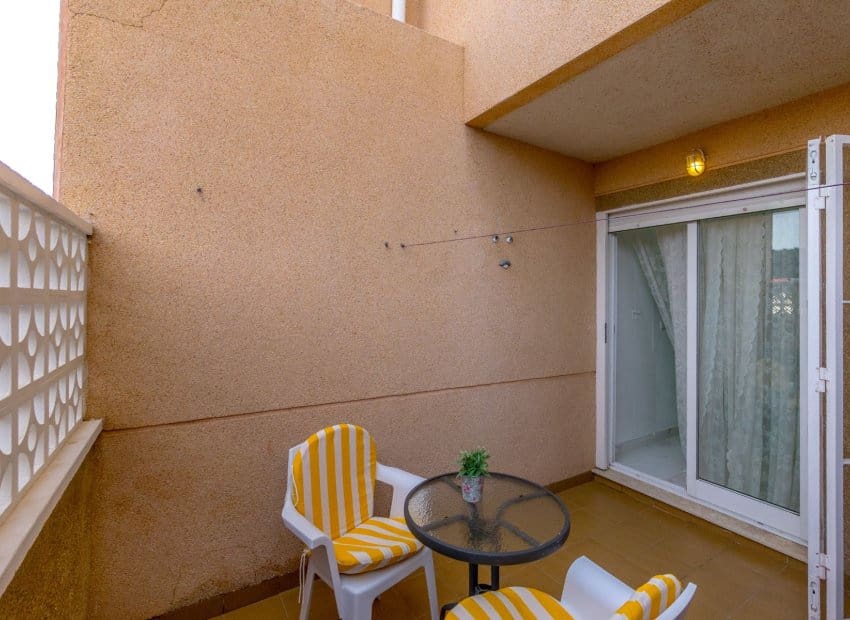 2 soveværelse Lejlighed til salg i Torrevieja med swimmingpool - € 129.900 (Ref: 9521879)
