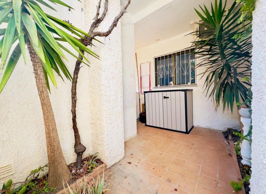 1 sypialnia Bungalow na sprzedaż w Torrevieja - 127 000 € (Ref: 9521881)