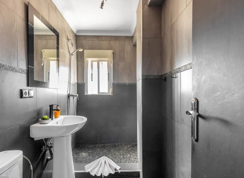 2 bedroom Apartment for sale in Daya Nueva with pool - € 119,500 (Ref: 9521887)