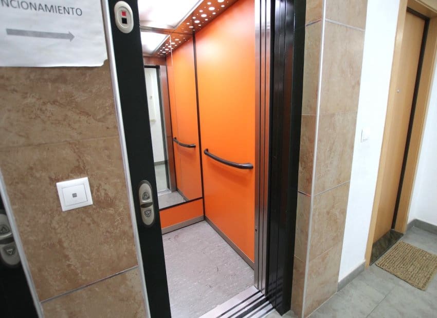 3 bedroom Apartment for sale in Almoradi - € 117,000 (Ref: 9521890)