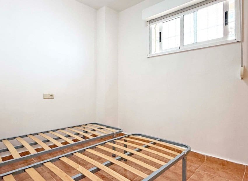 2 slaapkamer Appartement te koop in Torrevieja met zwembad - € 110.000 (Ref: 9521898)