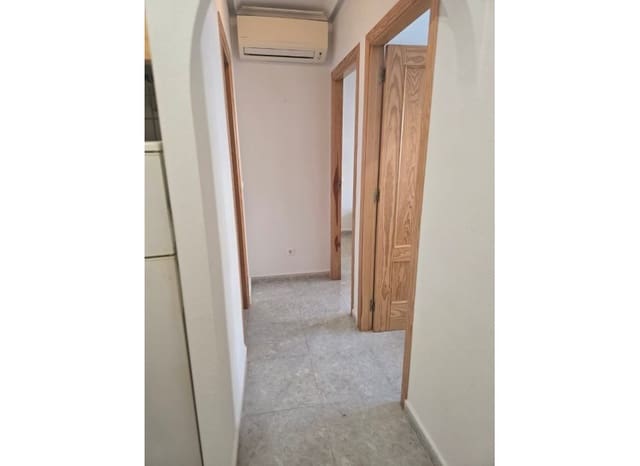 Apartamento de 2 habitaciones en Daya Vieja en venta con piscina - 105.000 € (Ref: 9521900)