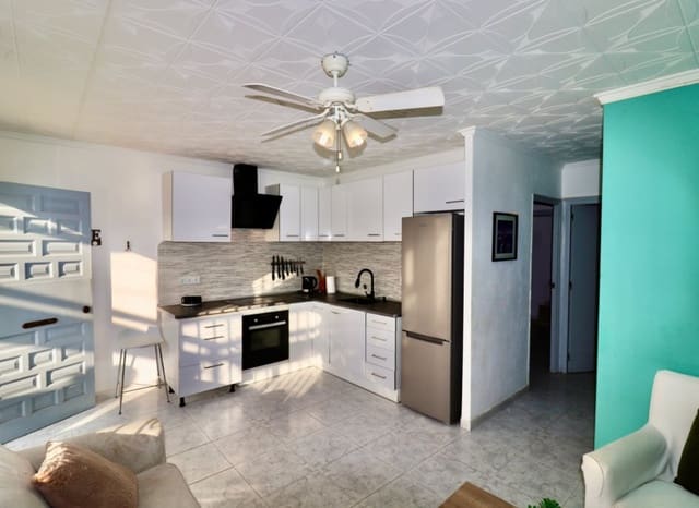 2 soveværelse Semi-Rækkehus til salg i La Siesta, Torrevieja med swimmingpool - € 104.950 (Ref: 9521901)