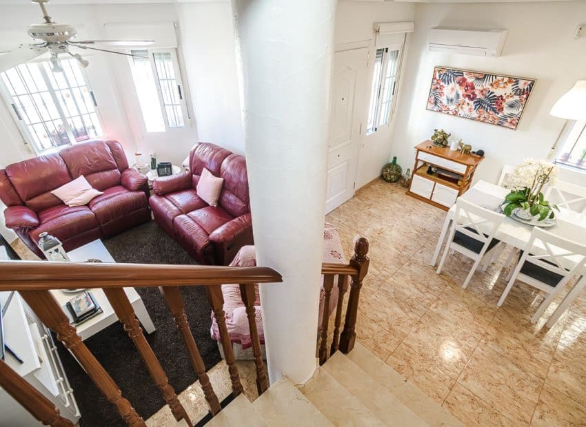 2 Zimmer Bungalow zu verkaufen in El Raso mit Pool - 247.000 € (Ref: 9523051)