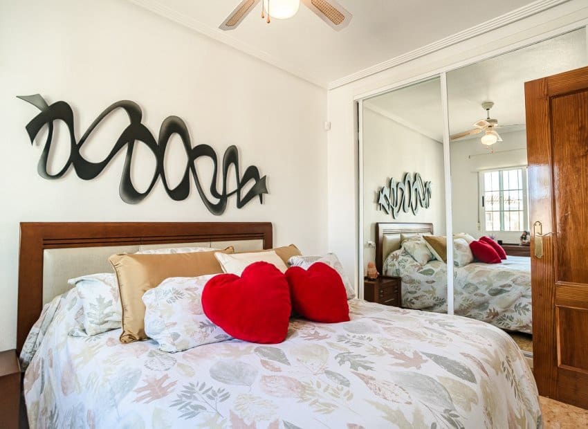 2 Zimmer Bungalow zu verkaufen in El Raso mit Pool - 247.000 € (Ref: 9523051)