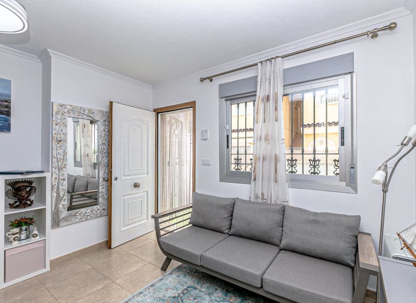 3 slaapkamer Huis te koop in Guardamar del Segura met zwembad - € 250.000 (Ref: 9523385)