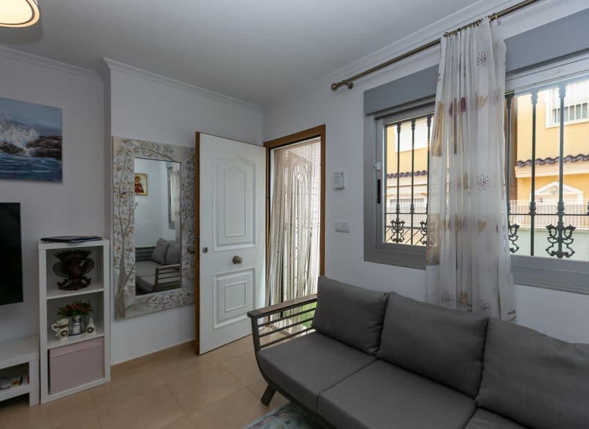 3 slaapkamer Huis te koop in Guardamar del Segura met zwembad - € 250.000 (Ref: 9523385)