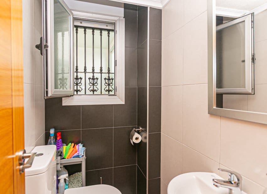 3 slaapkamer Huis te koop in Guardamar del Segura met zwembad - € 250.000 (Ref: 9523385)