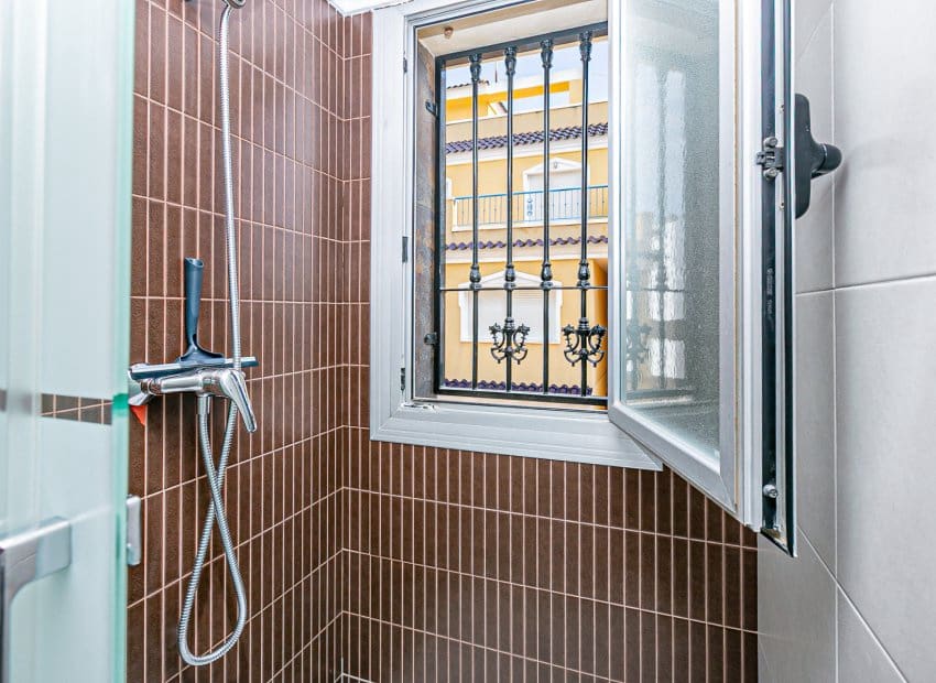 3 slaapkamer Huis te koop in Guardamar del Segura met zwembad - € 250.000 (Ref: 9523385)