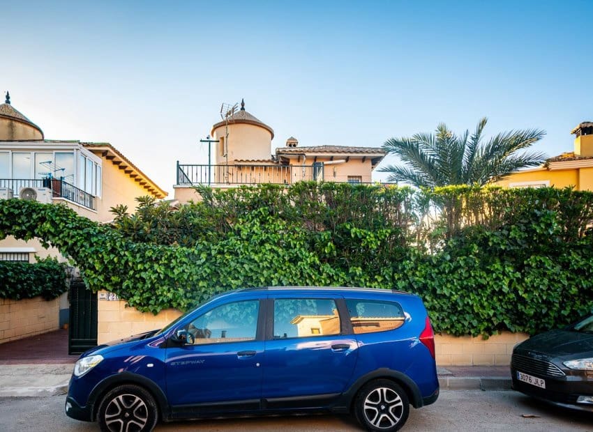 4 sovrum Villa till salu i Orihuela - 245 000 € (Ref: 9523386)